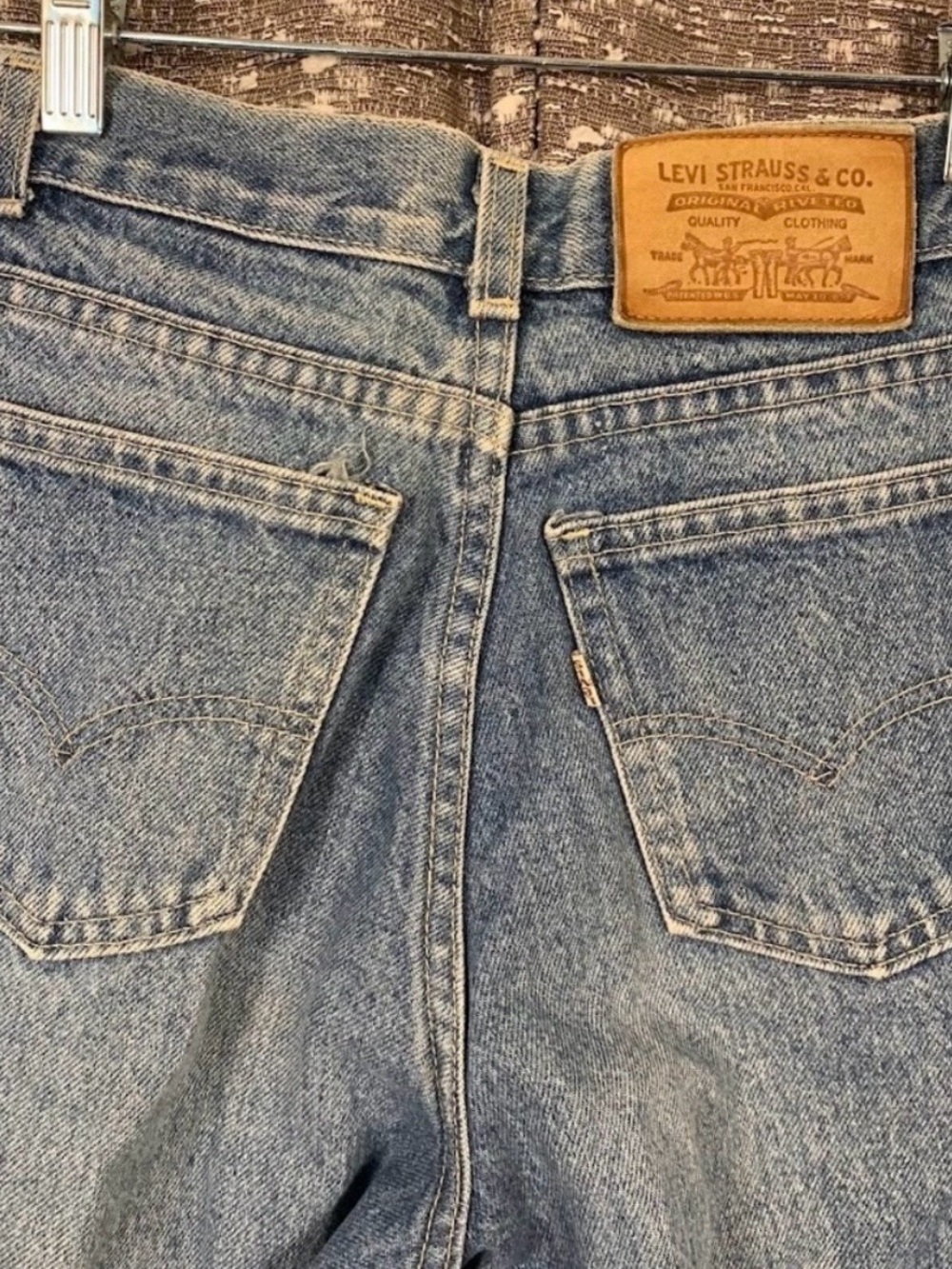 True vintage Levi’s white tab - Picture 9 of 16